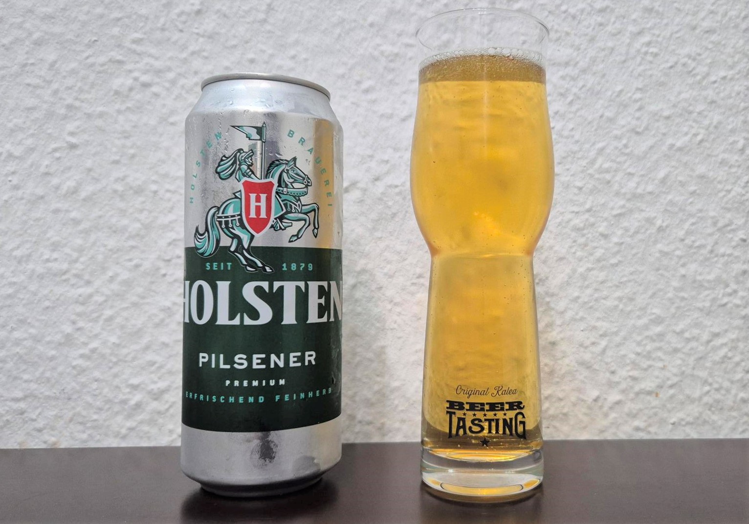 ドイツビール1選】スーパーで買える缶ビール HolstenのPilsnerの